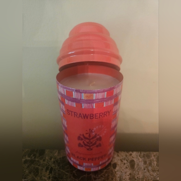 NWT Anthropologie  Strawberry/ Black Pepper  Scented Candle - Picture 8 of 13